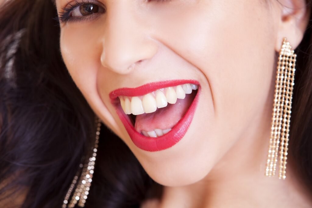 A Complete Guide to Earrings: Types and How to Wear Them